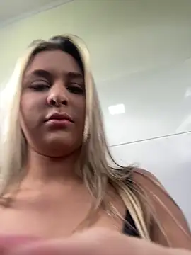 Sofia Lopezz1 online show from December 18, 2025, 4:02 pm