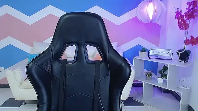 zahira1 online show from February 16, 2026, 8:16 pm