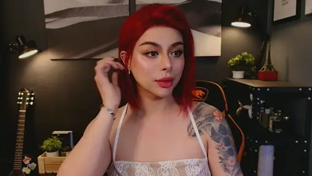 Kim Kaye online show from November 30, 2025, 5:39 pm