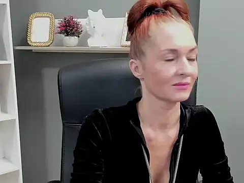 Soniakiss online show from December 1, 2025, 2:55 pm