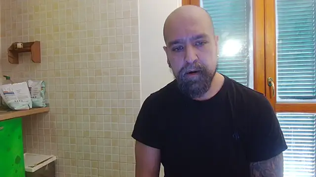 AMIRDIB2025 online show from May 7, 2026, 12:54 pm