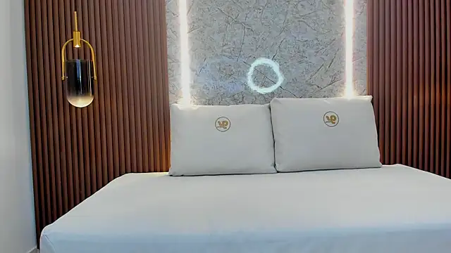 evony becker  online show from December 4, 2025, 10:35 am