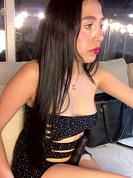 MiaScott Pink online show from January 18, 2026, 1:42 am