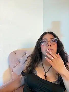 Snapshot of Dafne_se chatting on December 21, 2025, 1:13 am Dafne se online show from December 21, 2025, 1:13 am