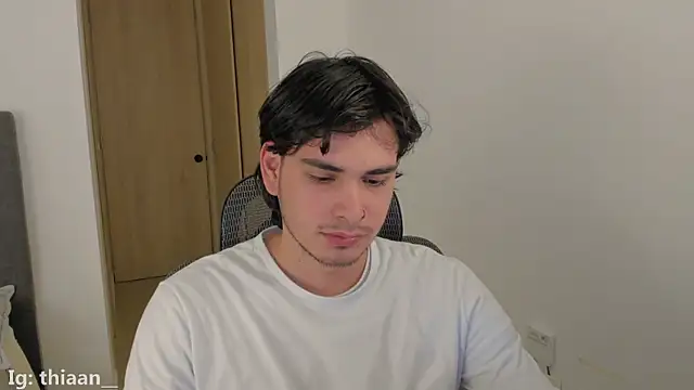 thiaann online show from December 5, 2025, 2:42 am