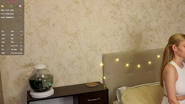 NaomiSwetheart online show from December 19, 2025, 3:24 am