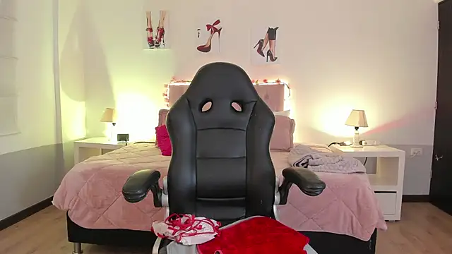 Samantha spike2 online show from May 5, 2026, 7:44 pm