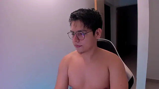 Asta YunoXXX online show from June 13, 2026, 10:35 am