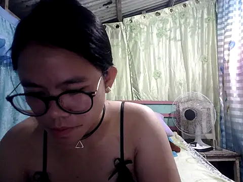 xxdreamgirl69 online show from February 14, 2026, 10:06 pm