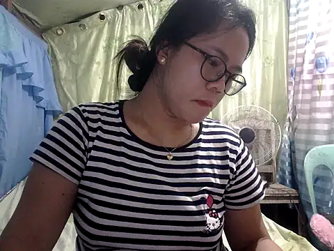xxdreamgirl69 online show from April 30, 2026, 10:14 pm