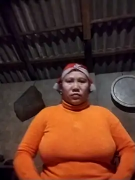 Snapshot of LeoPet2x chatting on February 7, 2026, 5:27 pm LeoPet2x online show from February 7, 2026, 5:27 pm