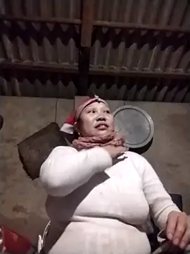 Snapshot of LeoPet2x chatting on February 14, 2026, 1:52 pm LeoPet2x online show from February 14, 2026, 1:52 pm