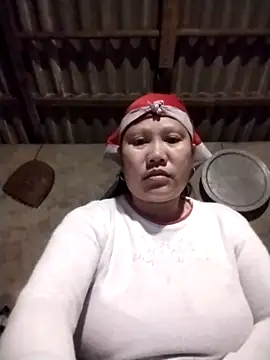 Snapshot of LeoPet2x chatting on March 13, 2026, 5:52 pm LeoPet2x online show from March 13, 2026, 5:52 pm