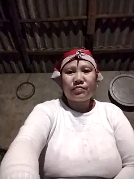 Snapshot of LeoPet2x chatting on March 18, 2026, 5:38 pm LeoPet2x online show from March 18, 2026, 5:38 pm