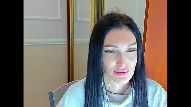 ArmaniGirl online show from December 5, 2025, 12:58 pm