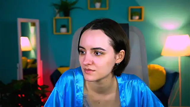 Snapshot of KateWillows chatting on February 15, 2026, 4:53 am KateWillows online show from February 15, 2026, 4:53 am