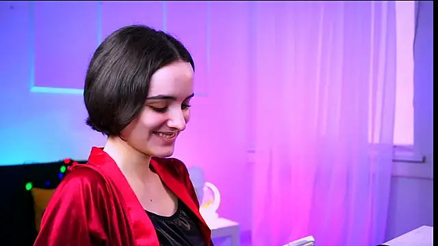 Snapshot of KateWillows chatting on February 18, 2026, 5:03 am KateWillows online show from February 18, 2026, 5:03 am