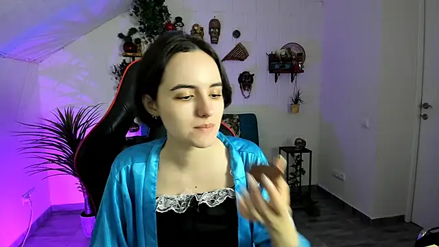 Snapshot of KateWillows chatting on February 21, 2026, 4:24 am KateWillows online show from February 21, 2026, 4:24 am