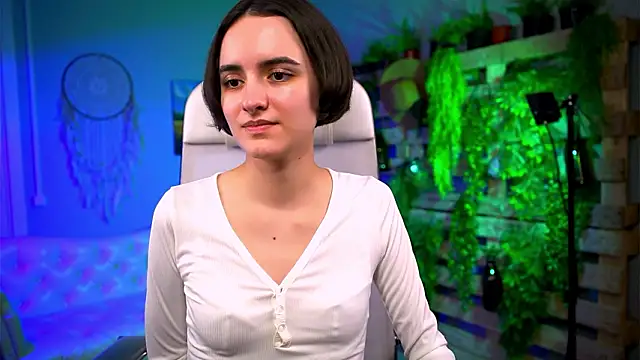 Snapshot of KateWillows chatting on March 2, 2026, 5:08 am KateWillows online show from March 2, 2026, 5:08 am