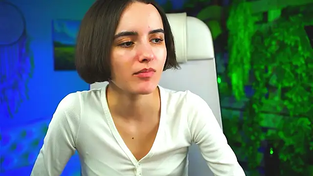 Snapshot of KateWillows chatting on March 10, 2026, 8:19 am KateWillows online show from March 10, 2026, 8:19 am