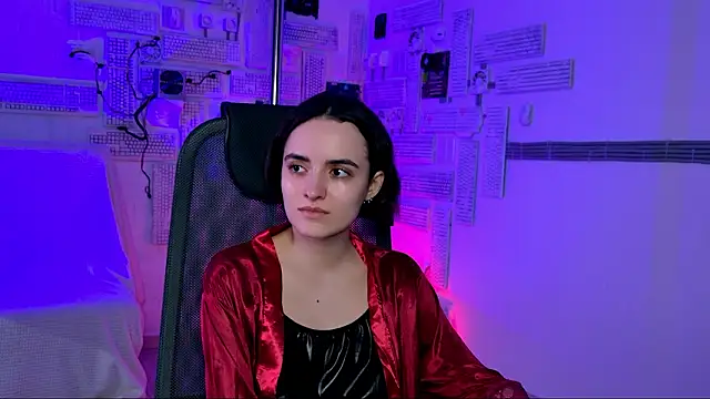 Snapshot of KateWillows chatting on March 15, 2026, 4:29 am KateWillows online show from March 15, 2026, 4:29 am