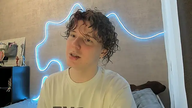 miya meow miku online show from February 6, 2026, 1:58 pm