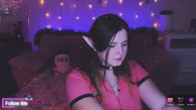 AlvaRina online show from December 22, 2025, 9:01 pm