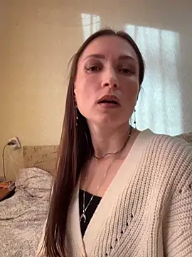 ZaraHill online show from December 1, 2025, 3:55 am