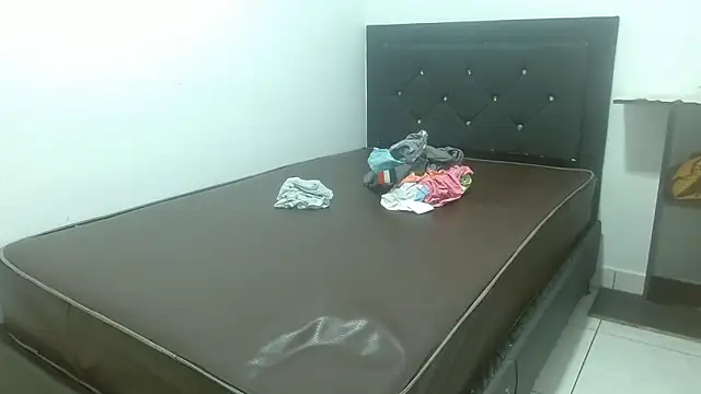 albeirothh online show from December 22, 2025, 6:54 am