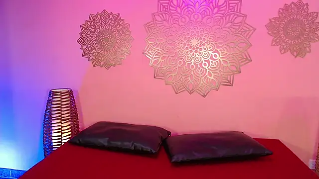 MarianaMontezz online show from June 25, 2026, 8:46 pm
