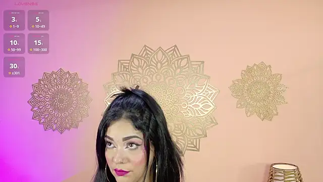 MarianaMontezz online show from August 6, 2026, 8:55 pm