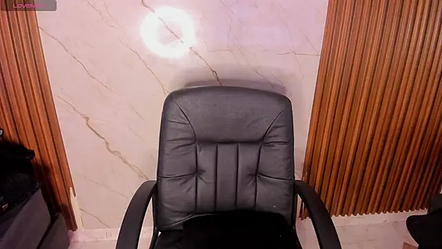 Isabellaxdollx online show from February 5, 2026, 4:44 pm