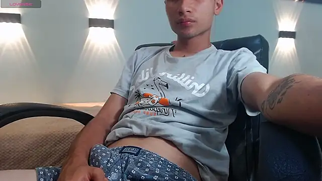 LucassSmith11 online show from November 29, 2025, 3:48 pm