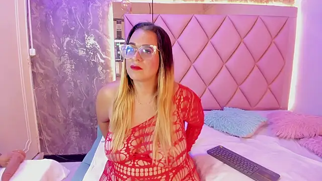 MHONIKBELUCCI online show from March 7, 2026, 10:07 pm