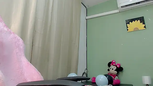 Mishell hot  online show from January 11, 2026, 8:14 pm