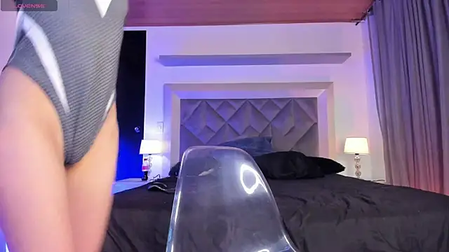 Brenda Tina online show from December 17, 2025, 8:04 pm