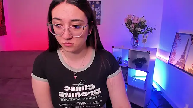SwettieSammy online show from June 1, 2026, 12:18 pm