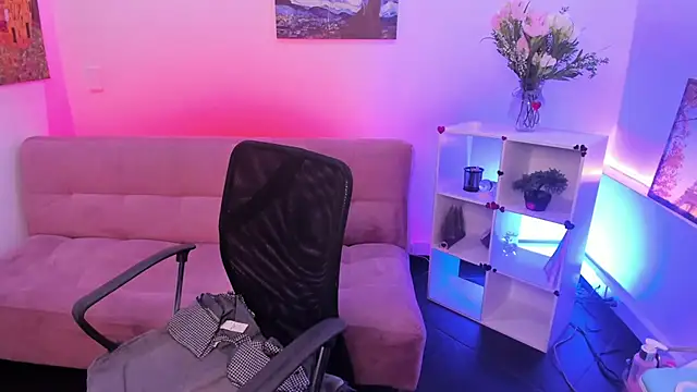 SwettieSammy online show from June 3, 2026, 2:33 pm
