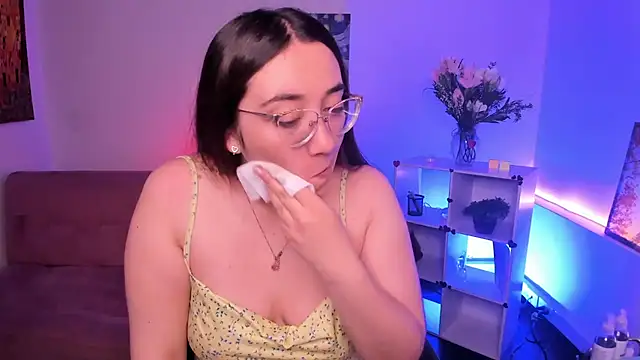 SwettieSammy online show from June 17, 2026, 12:07 pm