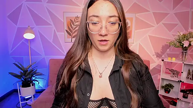 SwettieSammy online show from July 17, 2026, 12:12 pm