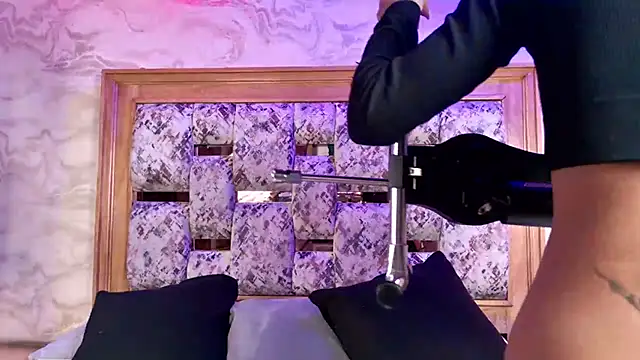 emily dempsey online show from February 22, 2026, 7:12 pm