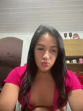 larysinha online show from December 16, 2025, 5:29 pm