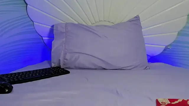 Snapshot of CHLOE_BLOWJOB chatting on March 14, 2026, 12:17 am CHLOE BLOWJOB online show from March 14, 2026, 12:17 am