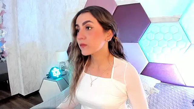 AriaRous online show from January 10, 2026, 3:47 pm