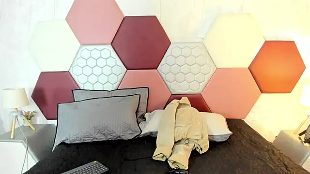 Snapshot of AriaRous chatting on February 14, 2026, 7:10 pm AriaRous online show from February 14, 2026, 7:10 pm