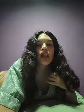 Snapshot of eviltati chatting on March 20, 2026, 4:39 am eviltati online show from March 20, 2026, 4:39 am