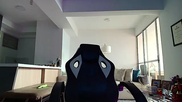 Snapshot of liorvante chatting on February 12, 2026, 1:39 pm liorvante online show from February 12, 2026, 1:39 pm