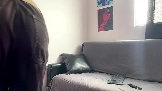 Snapshot of liorvante chatting on February 15, 2026, 1:31 pm liorvante online show from February 15, 2026, 1:31 pm