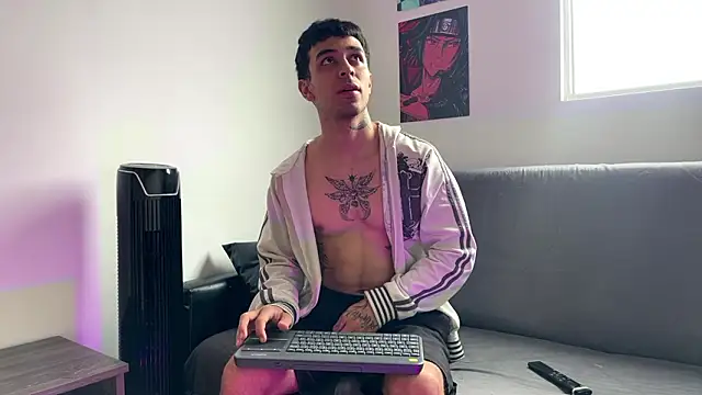 Snapshot of liorvante chatting on February 18, 2026, 2:02 pm liorvante online show from February 18, 2026, 2:02 pm