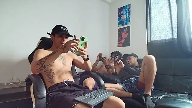 Snapshot of liorvante chatting on March 6, 2026, 2:24 pm liorvante online show from March 6, 2026, 2:24 pm